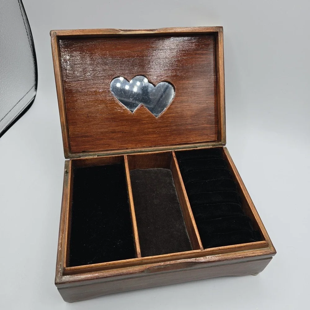 Vintage Wood  Swiss Music Box Doctor‎ Zhivago Lara's Theme Unique Simple Hearts